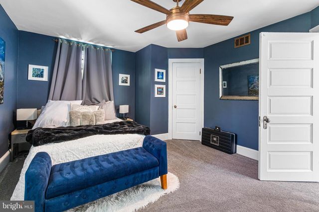 1670 CLOVERLY, Jenkintown, PA 19046