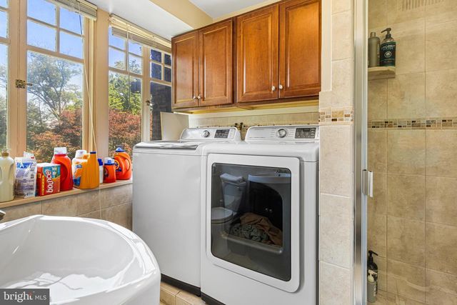 1670 CLOVERLY, Jenkintown, PA 19046