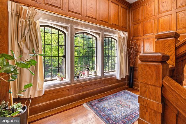 1670 CLOVERLY, Jenkintown, PA 19046