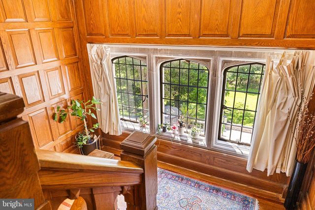 1670 CLOVERLY, Jenkintown, PA 19046