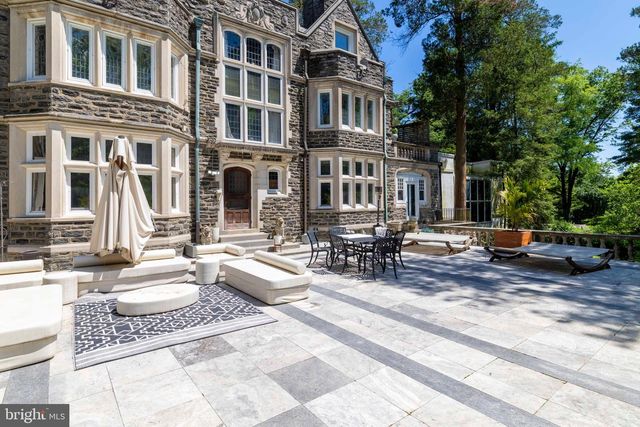 1670 CLOVERLY, Jenkintown, PA 19046