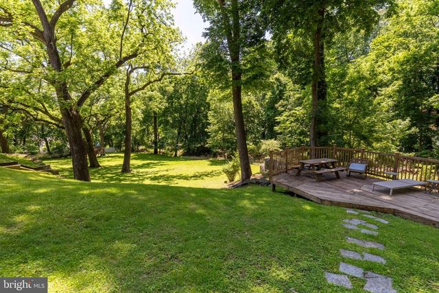 1670 CLOVERLY, Jenkintown, PA 19046