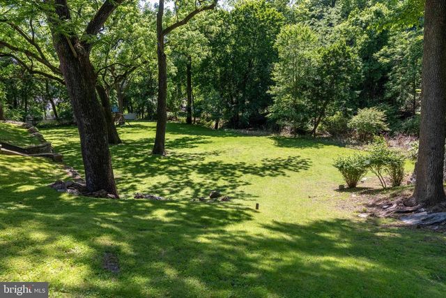 1670 CLOVERLY, Jenkintown, PA 19046