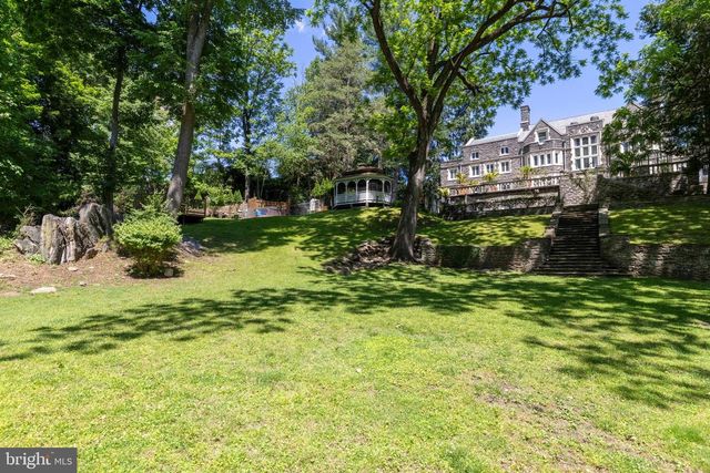 1670 CLOVERLY, Jenkintown, PA 19046