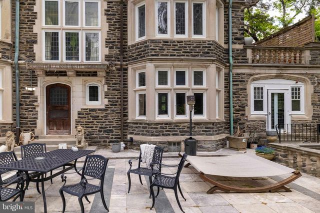 1670 CLOVERLY, Jenkintown, PA 19046