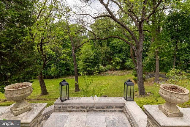 1670 CLOVERLY, Jenkintown, PA 19046