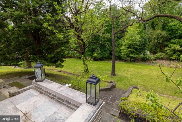 1670 CLOVERLY, Jenkintown, PA 19046