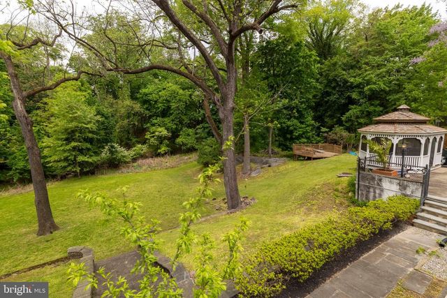 1670 CLOVERLY, Jenkintown, PA 19046
