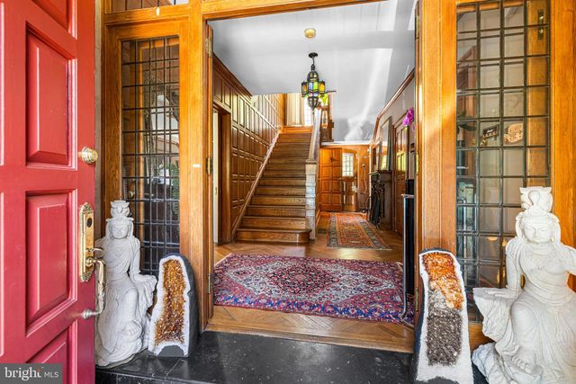 1670 CLOVERLY, Jenkintown, PA 19046