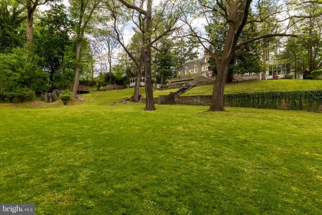 1670 CLOVERLY, Jenkintown, PA 19046