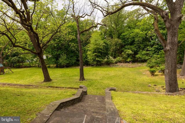 1670 CLOVERLY, Jenkintown, PA 19046