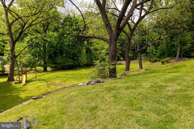 1670 CLOVERLY, Jenkintown, PA 19046