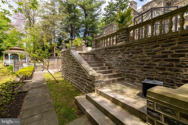 1670 CLOVERLY, Jenkintown, PA 19046