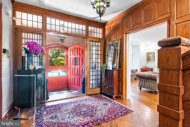 1670 CLOVERLY, Jenkintown, PA 19046
