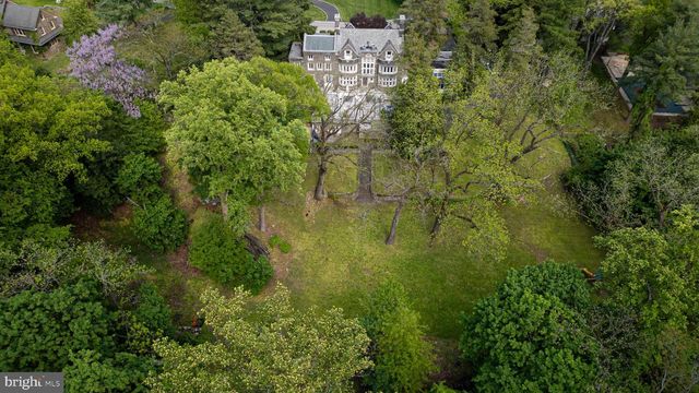 1670 CLOVERLY, Jenkintown, PA 19046