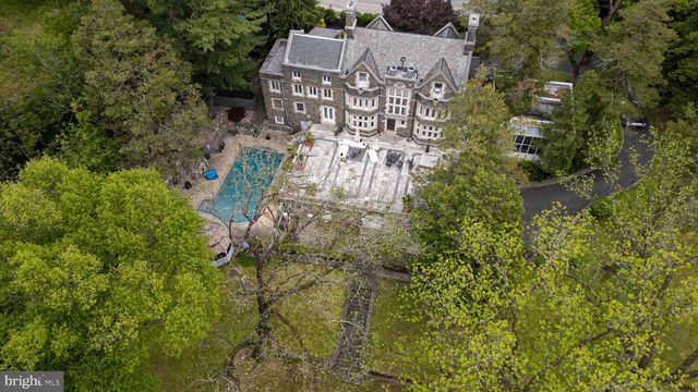 1670 CLOVERLY, Jenkintown, PA 19046
