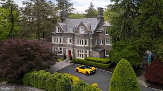 1670 CLOVERLY, Jenkintown, PA 19046