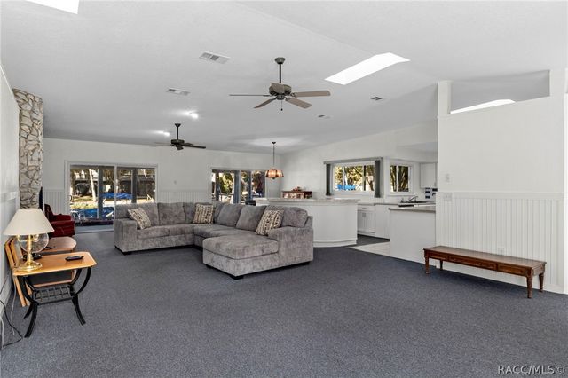 1680 SE 2nd Court, Crystal River, FL 34429