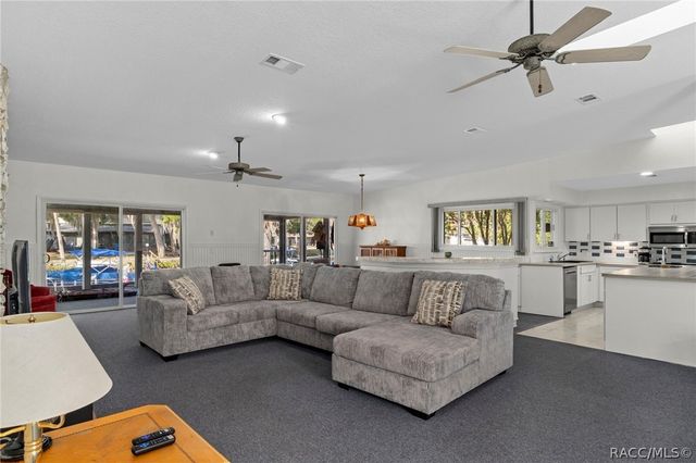 1680 SE 2nd Court, Crystal River, FL 34429