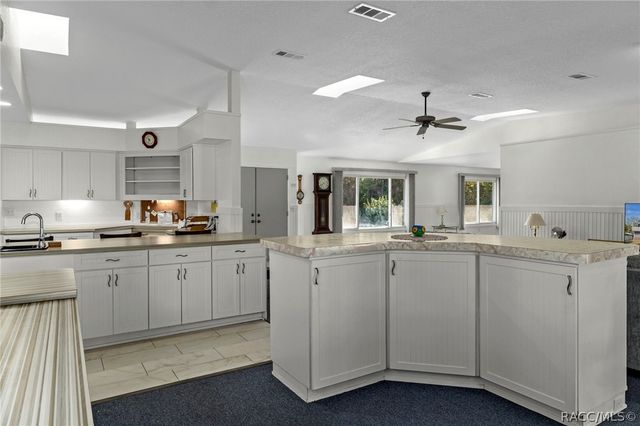 1680 SE 2nd Court, Crystal River, FL 34429