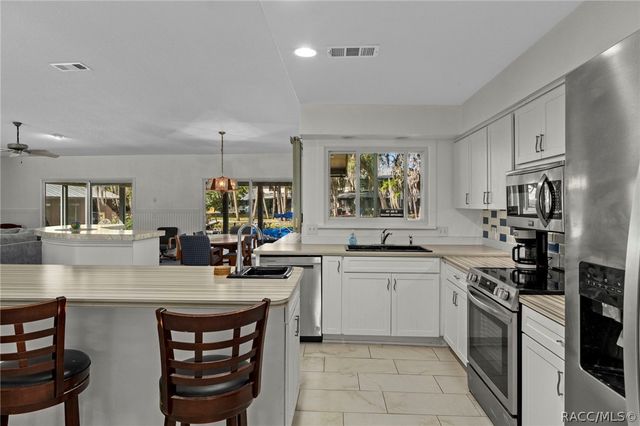 1680 SE 2nd Court, Crystal River, FL 34429