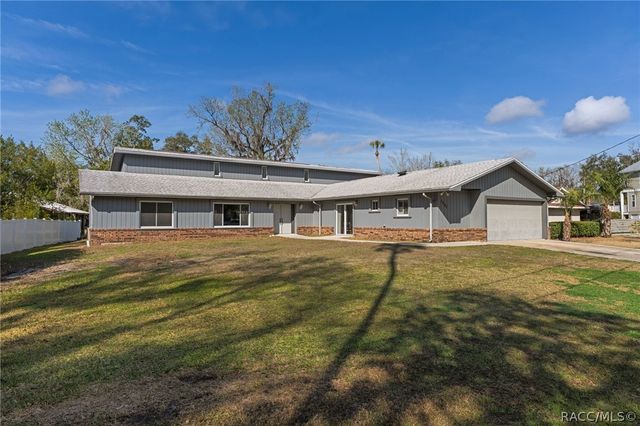 1680 SE 2nd Court, Crystal River, FL 34429