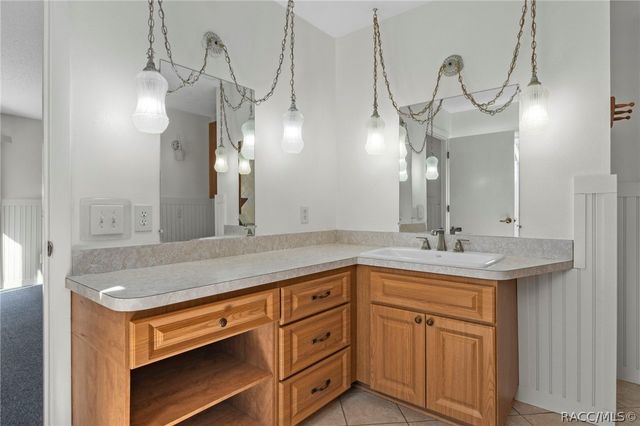 1680 SE 2nd Court, Crystal River, FL 34429