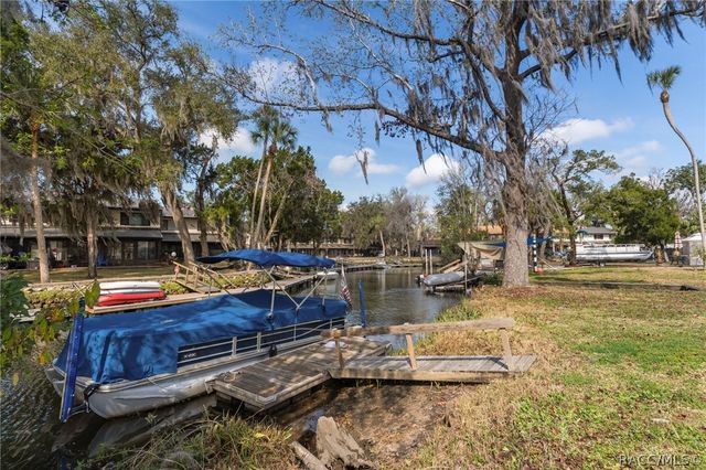 1680 SE 2nd Court, Crystal River, FL 34429