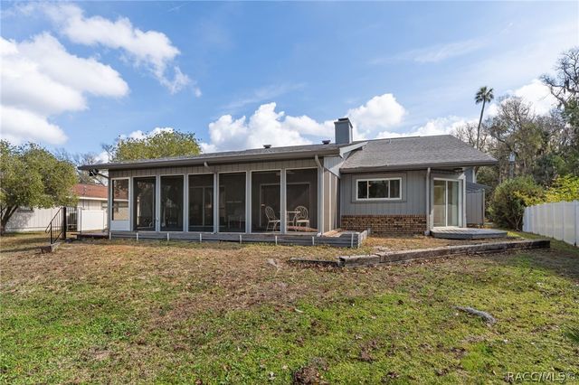 1680 SE 2nd Court, Crystal River, FL 34429