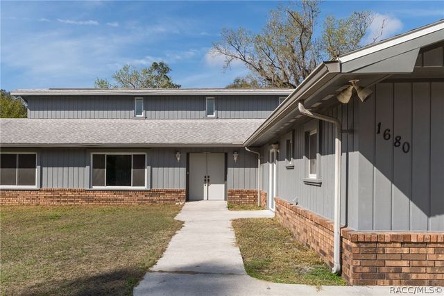 1680 SE 2nd Court, Crystal River, FL 34429