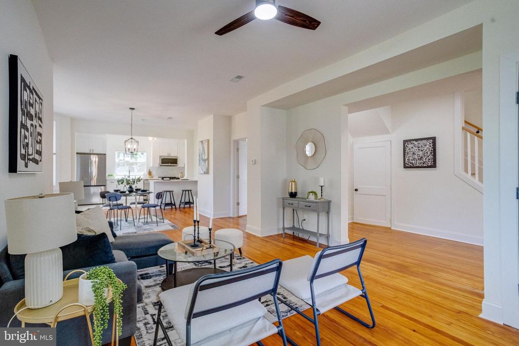 Image 9 of property listing at 3105 EVERGREEN AVE, Baltimore, MD 21214