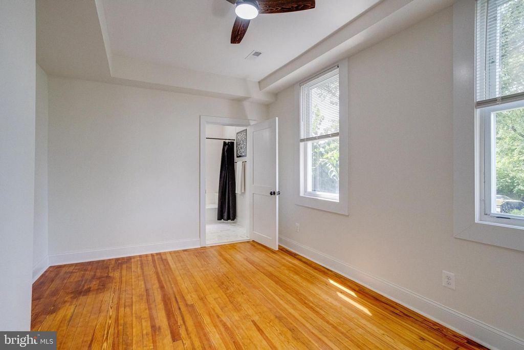 Image 25 of property listing at 3105 EVERGREEN AVE, Baltimore, MD 21214