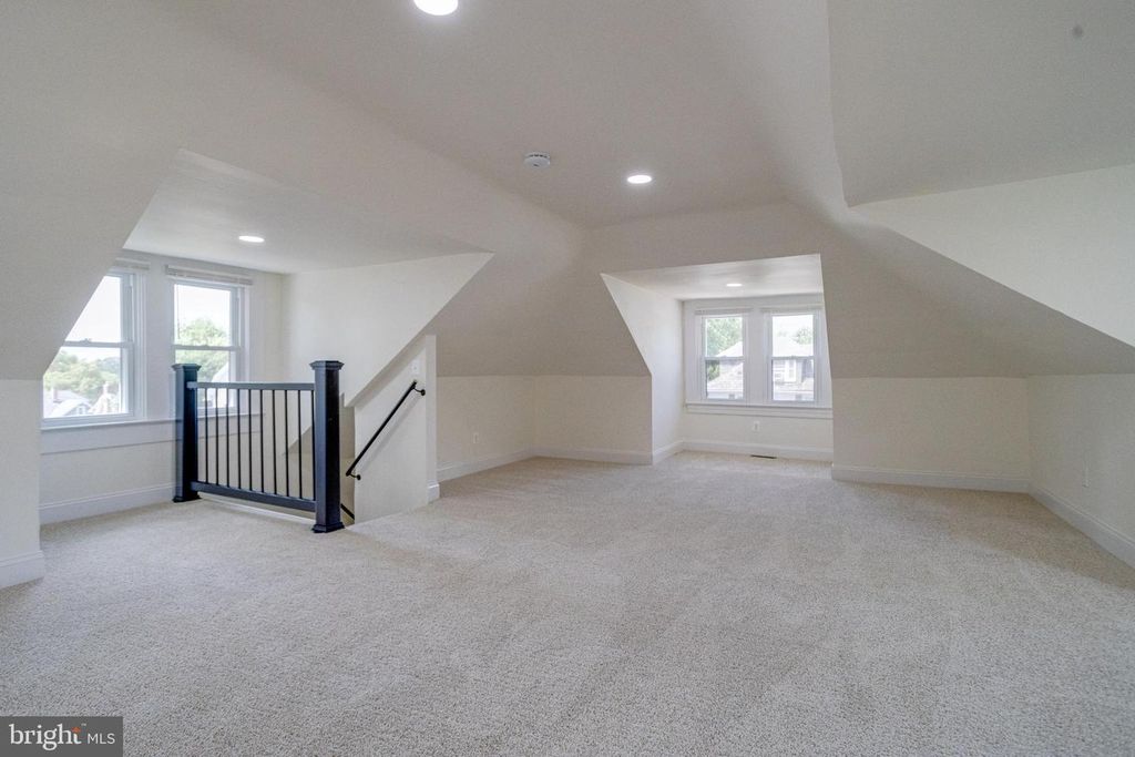 Image 32 of property listing at 3105 EVERGREEN AVE, Baltimore, MD 21214