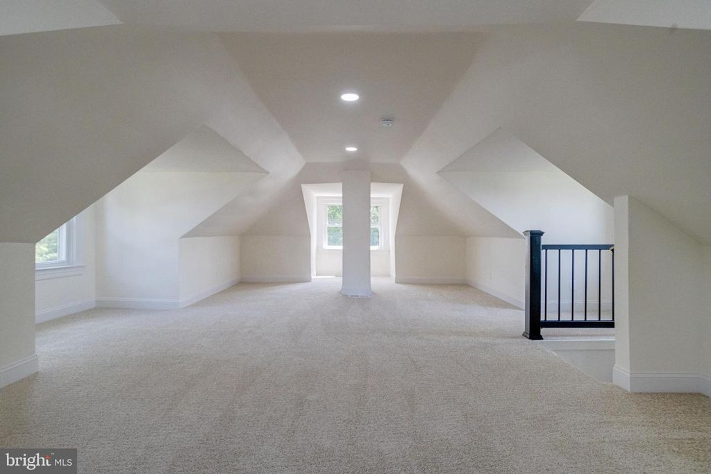 Image 34 of property listing at 3105 EVERGREEN AVE, Baltimore, MD 21214
