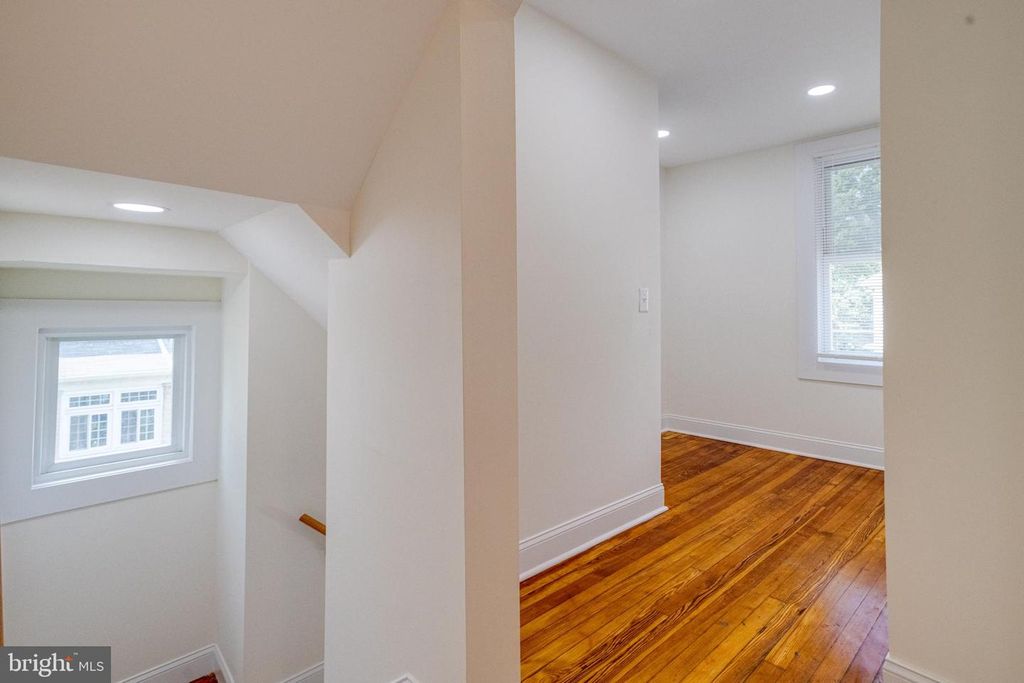 Image 35 of property listing at 3105 EVERGREEN AVE, Baltimore, MD 21214