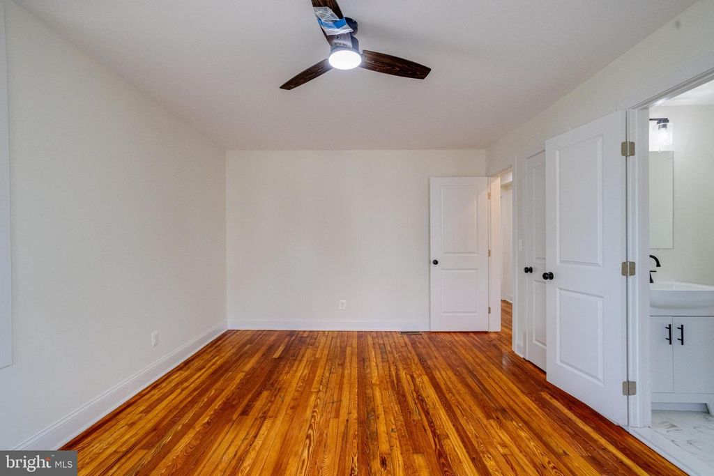 Image 47 of property listing at 3105 EVERGREEN AVE, Baltimore, MD 21214