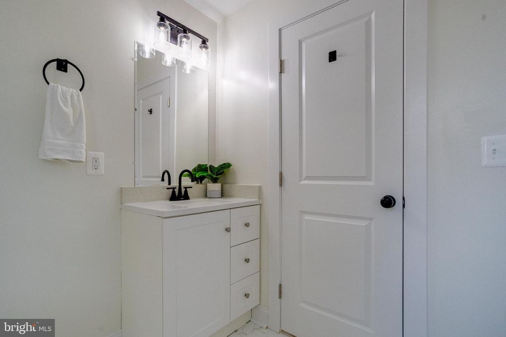 Image 50 of property listing at 3105 EVERGREEN AVE, Baltimore, MD 21214