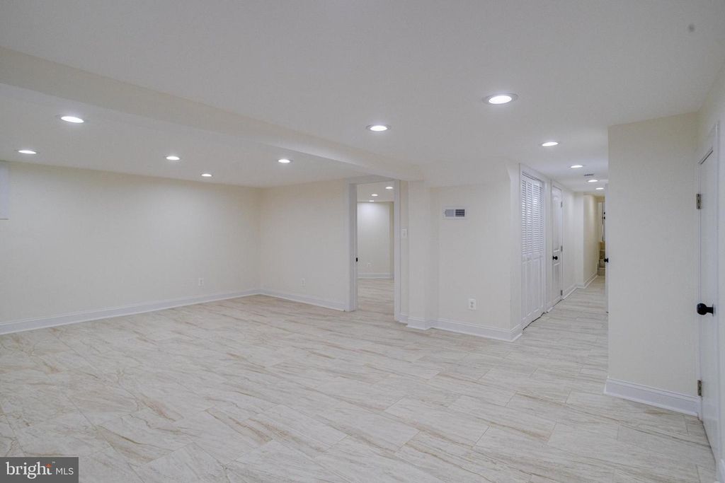 Image 52 of property listing at 3105 EVERGREEN AVE, Baltimore, MD 21214