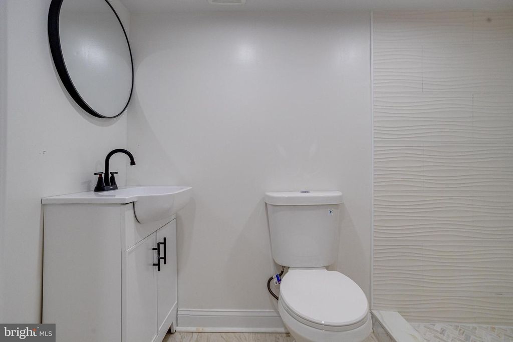 Image 58 of property listing at 3105 EVERGREEN AVE, Baltimore, MD 21214