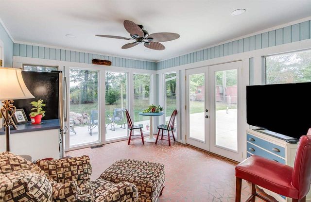 364 Ridgewood Drive, Hartwell, GA 30643