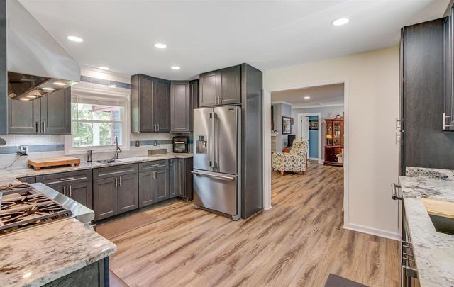 364 Ridgewood Drive, Hartwell, GA 30643