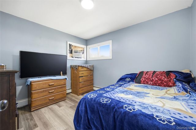 17 Cedar Street, Central Islip, NY 11722