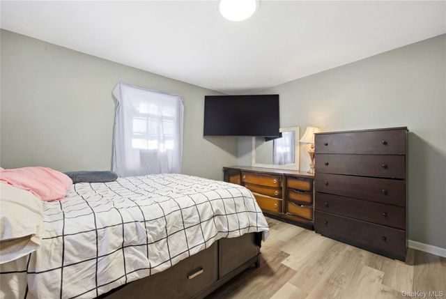 17 Cedar Street, Central Islip, NY 11722