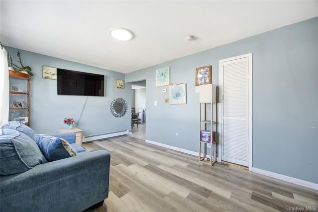 17 Cedar Street, Central Islip, NY 11722