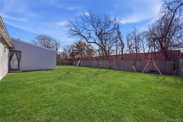 17 Cedar Street, Central Islip, NY 11722