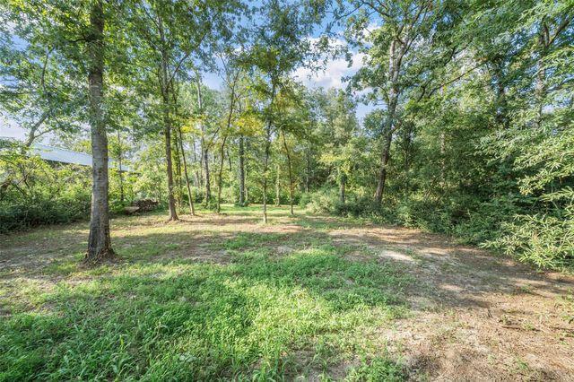 182 Yaupon Creek, Onalaska, TX 77360
