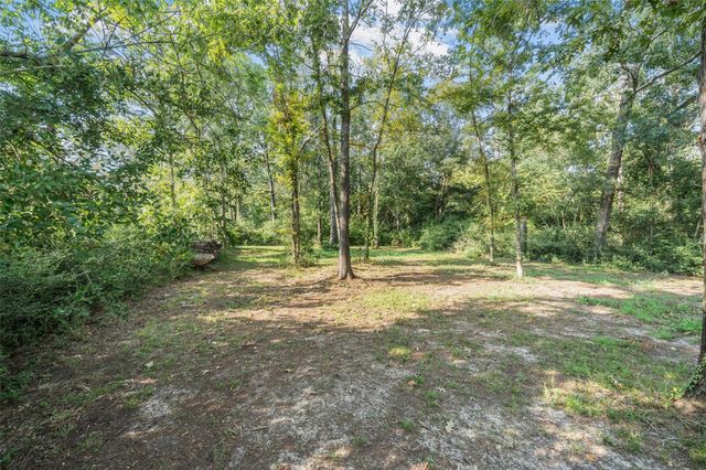 182 Yaupon Creek, Onalaska, TX 77360