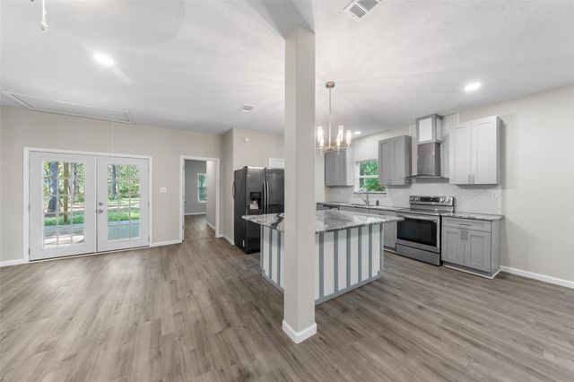 182 Yaupon Creek, Onalaska, TX 77360