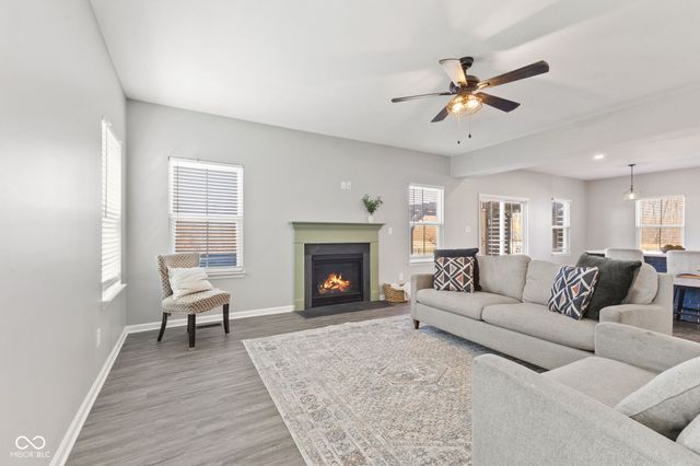 7146 W Stone Pass, New Palestine, IN 46163