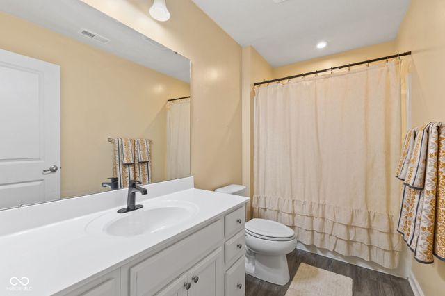 7146 W Stone Pass, New Palestine, IN 46163